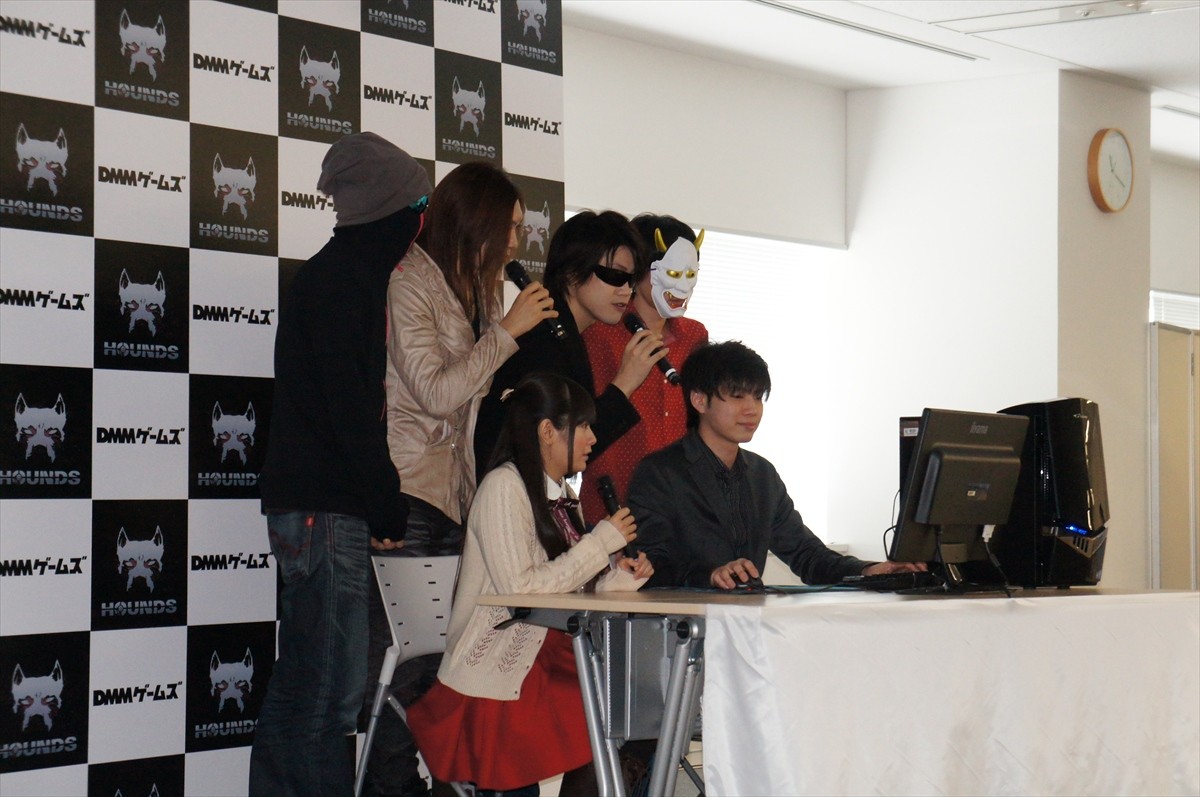 竹達彩奈、『HOUNDS発表会』でゲーマー・yukishiroのプレイに脱帽！