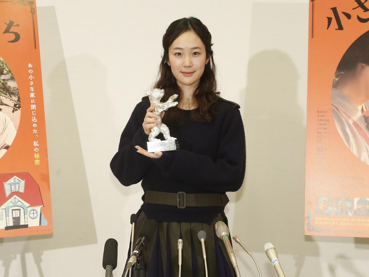 黒木華、最優秀女優賞に謙虚な姿勢「みんなでもらった賞」　帰国記者会見に登場