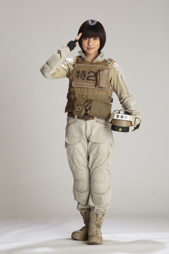 真野恵里菜が歌う「Ambitious!」が本作主題歌に決定!