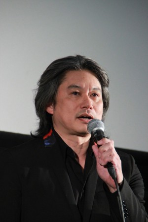 『家路』完成披露プレミア上映会に登壇した面々。