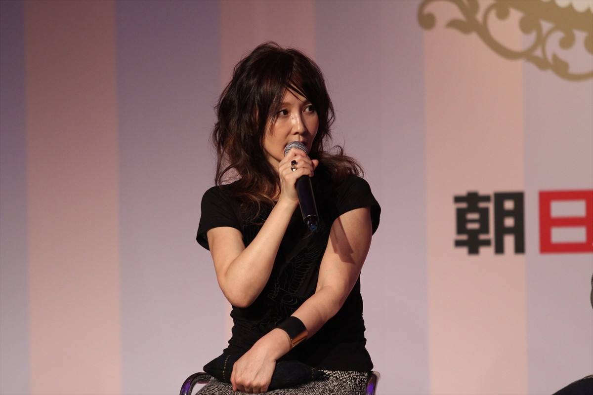 YOU、仰天告白「美容室に何十年も行ってない」 