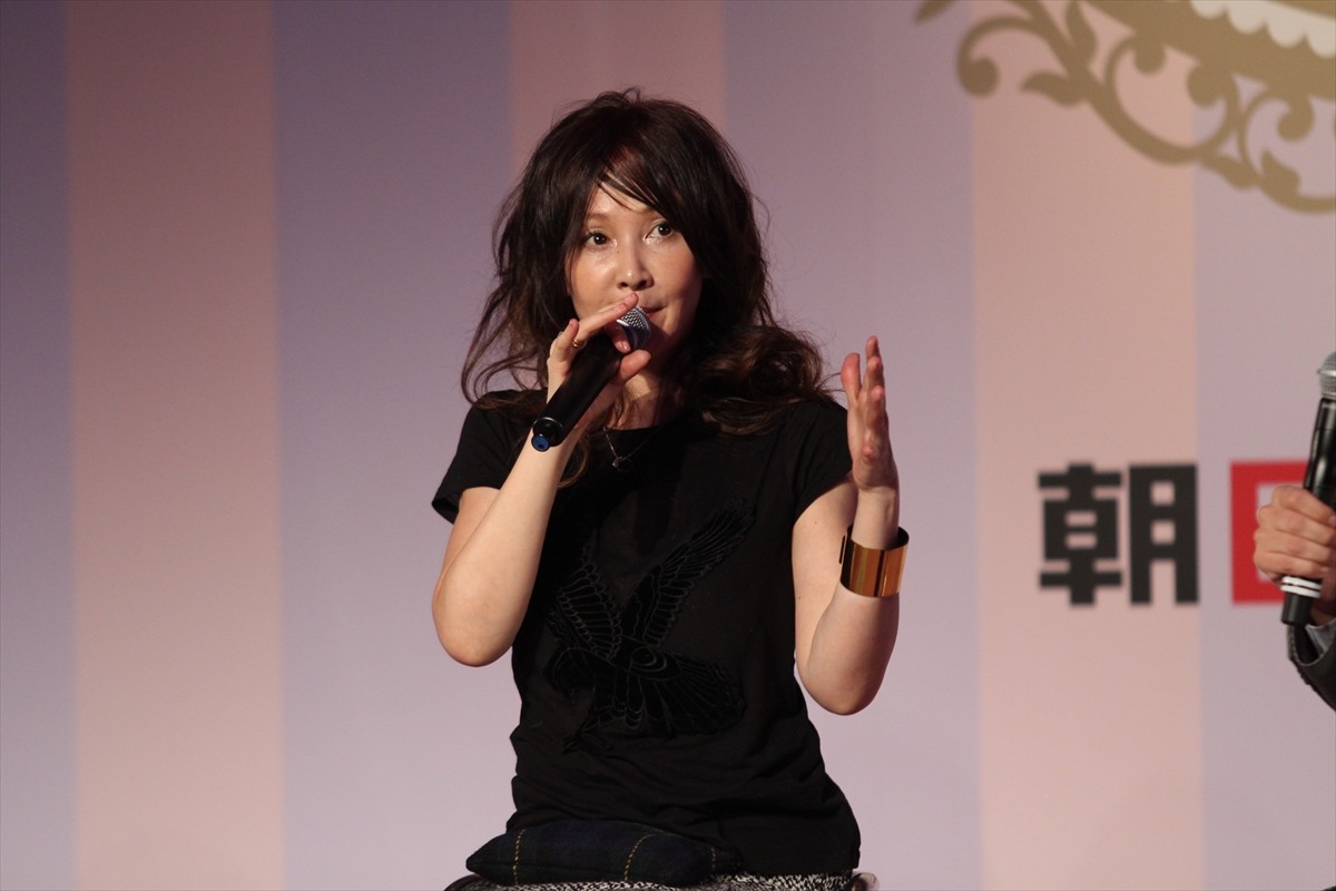 YOU、仰天告白「美容室に何十年も行ってない」 