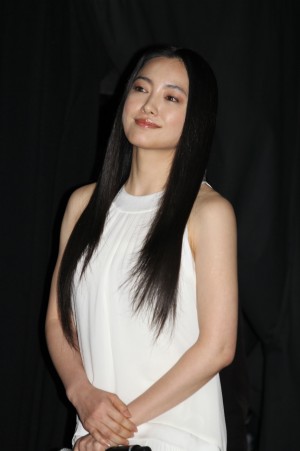 仲間由紀恵、『ジョバンニの島』初日舞台挨拶にて