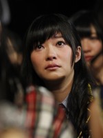 「AKB48グループ大組閣祭り」で発表を見守る指原莉乃