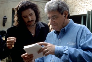 ブレンダン・フレイザーとハロルド・ライミス監督、『悪いことしましョ！』撮影現場にて