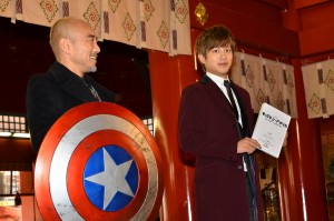 『キャプテン・アメリカ／ウィンター・ソルジャー』の縁結び・ヒット祈願に出席した竹中直人と溝端淳平