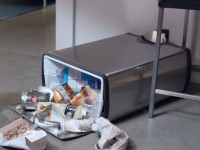 モダンすぎてゴミと間違えちゃった