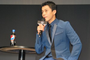 小栗旬、「新ペプシネックス ゼロ」商品＆CM発表会にて