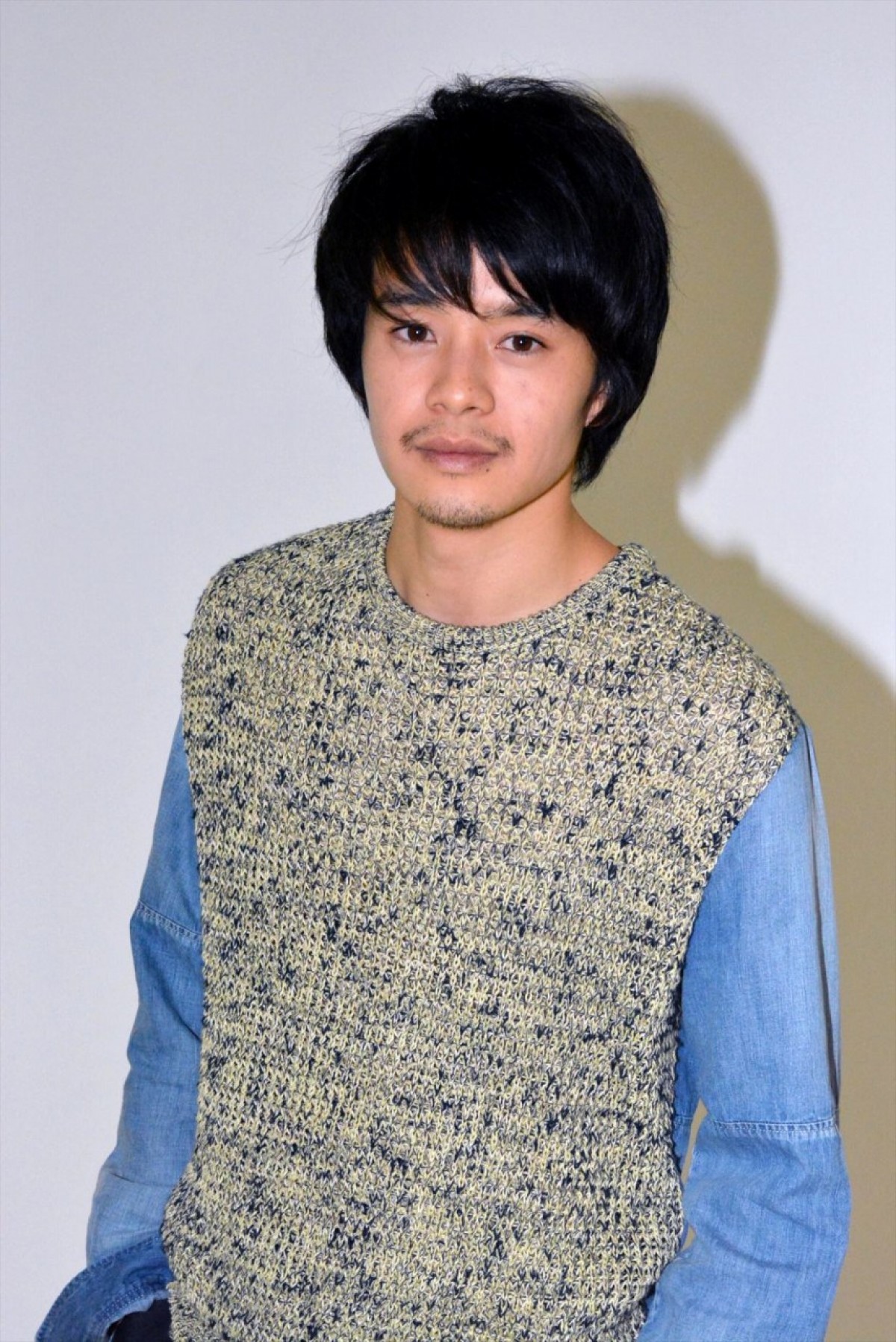 池松壮亮、劇中ほぼ裸の問題作『愛の渦』に自信！「迷いなく出演したいと思った」