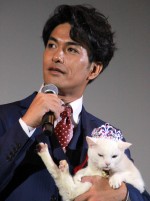 北村一輝と主人公猫・あなご（玉之丞役）、映画『猫侍』公開初日舞台挨拶に登場