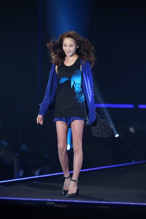 西山茉希、東京ガールズコレクション2014春夏