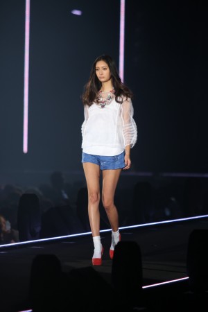 菜々緒、東京ガールズコレクション2014春夏