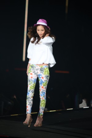 西山茉希、東京ガールズコレクション2014春夏