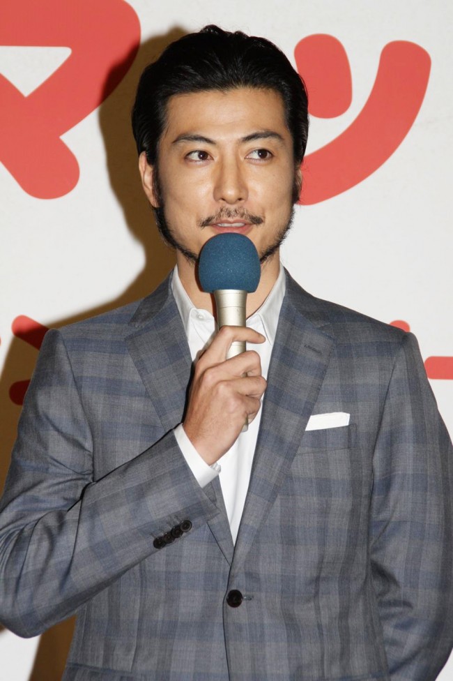 玉山鉄二、NHK連続テレビ小説「マッサン」の主役夫婦発表記者会見にて