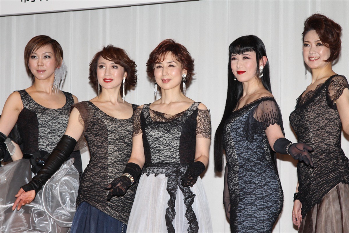 宝塚歌劇100周年に伝説のトップスターが集結！ 杜けあき「心はお祭り騒ぎ」