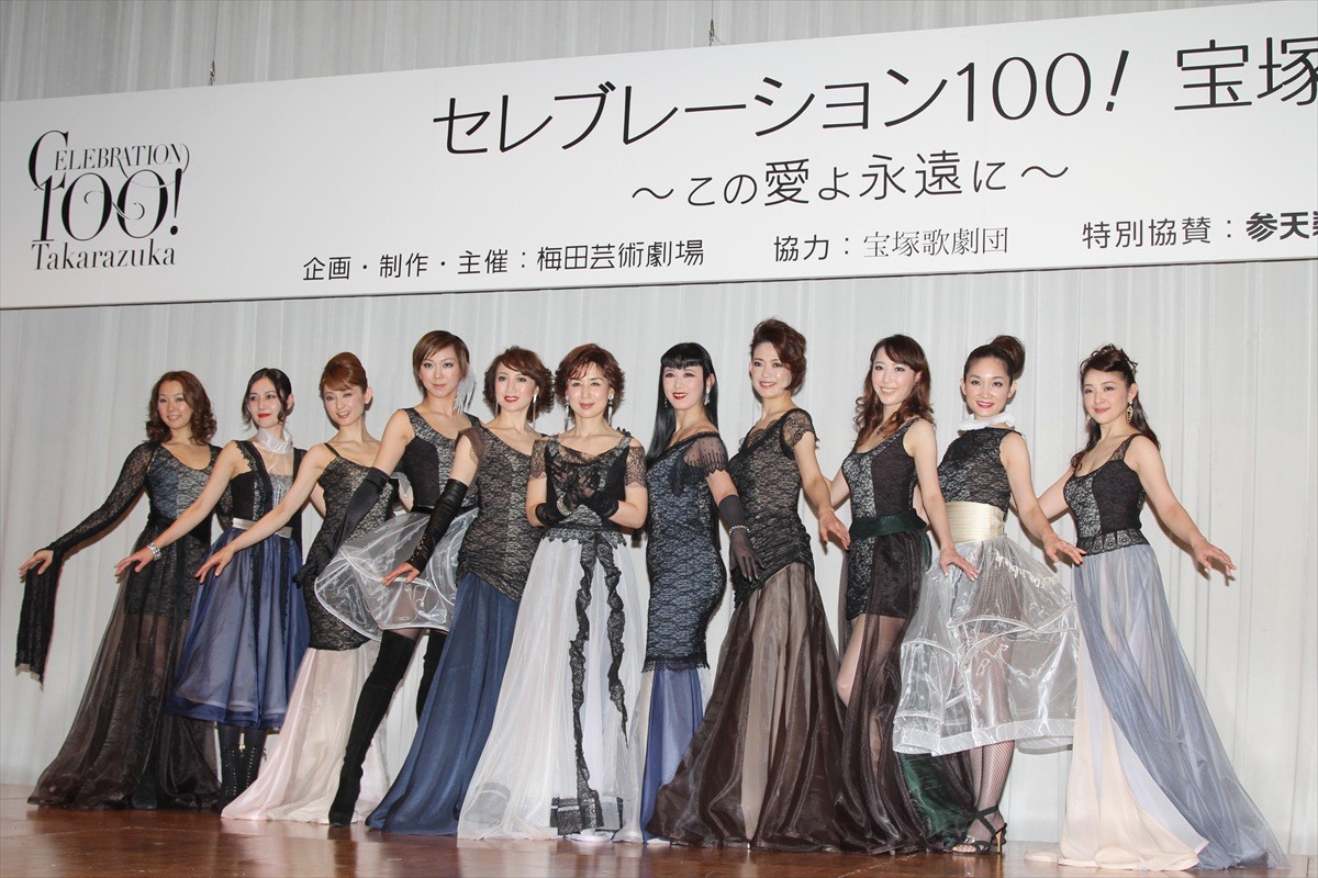 宝塚歌劇100周年に伝説のトップスターが集結！ 杜けあき「心はお祭り騒ぎ」