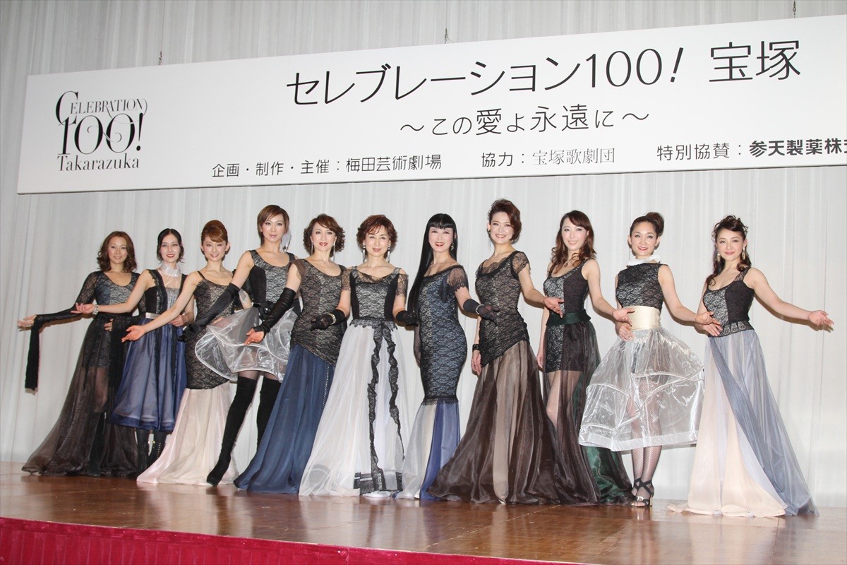 宝塚歌劇100周年に伝説のトップスターが集結！ 杜けあき「心はお祭り騒ぎ」