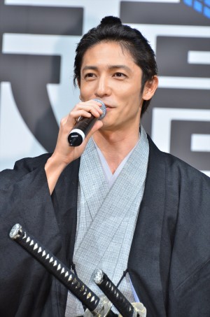 『幕末高校生』完成報告会見に出席した玉木宏