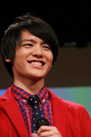 阿久津愼太郎、スペシャルトーク＆ハイタッチ会にて　