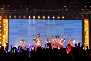 モーニング娘 ’14と森三中・大島美幸、黒沢かずこの新ユニット・モリ娘。が初ライブを開催