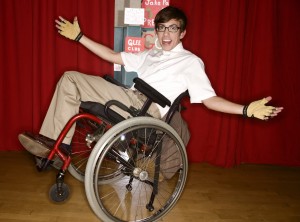 アーティ・エイブラムス役　ケヴィン・マクヘイル