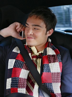 チャック・バス役　エド・ウェストウィック