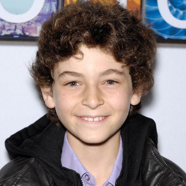 プロフィール用　デヴィッド・マズーズ、David Mazouz