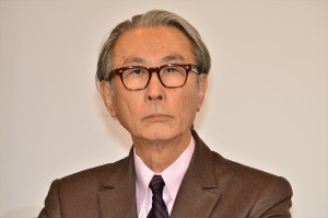 『春を背負って』完成披露会見に登壇した木村監督。