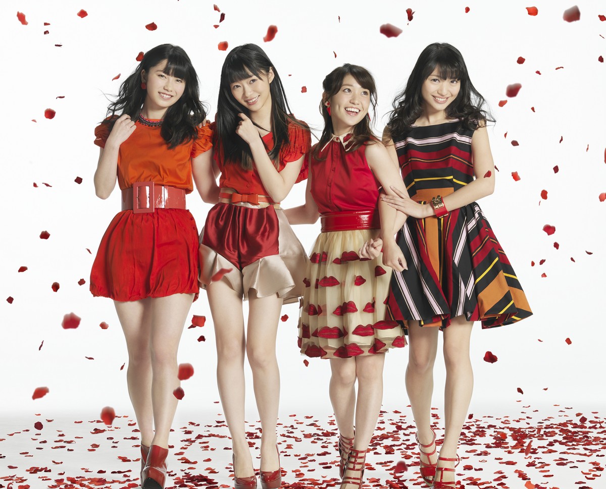 初アルバムをリリースし、5月に東京・有明コロシアムでSPECIAL LIVEを開催すること発表したNot yet(左から横山由依、指原莉乃、大島優子、北原里英)