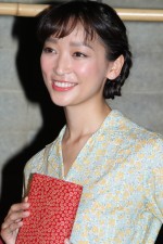 NHK連続テレビ小説「ヒロイン・バトンタッチ」セレモニーに出席した、『ごちそうさん』の杏