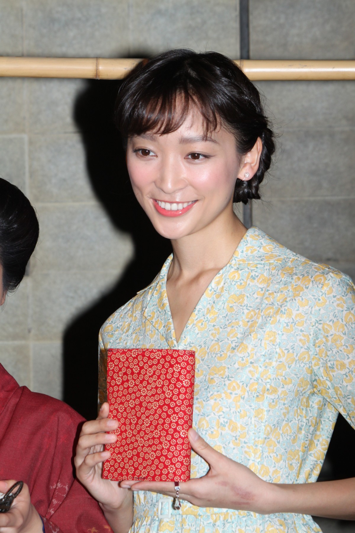 杏から吉高由里子へ、朝ドラ・バトンタッチ！吉高は「ひょうひょうと乗り切る」!?