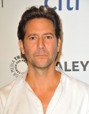 デズモンド役のヘンリー・イアン・キュージック、10周年記念イベントで『LOST』のキャストが集結