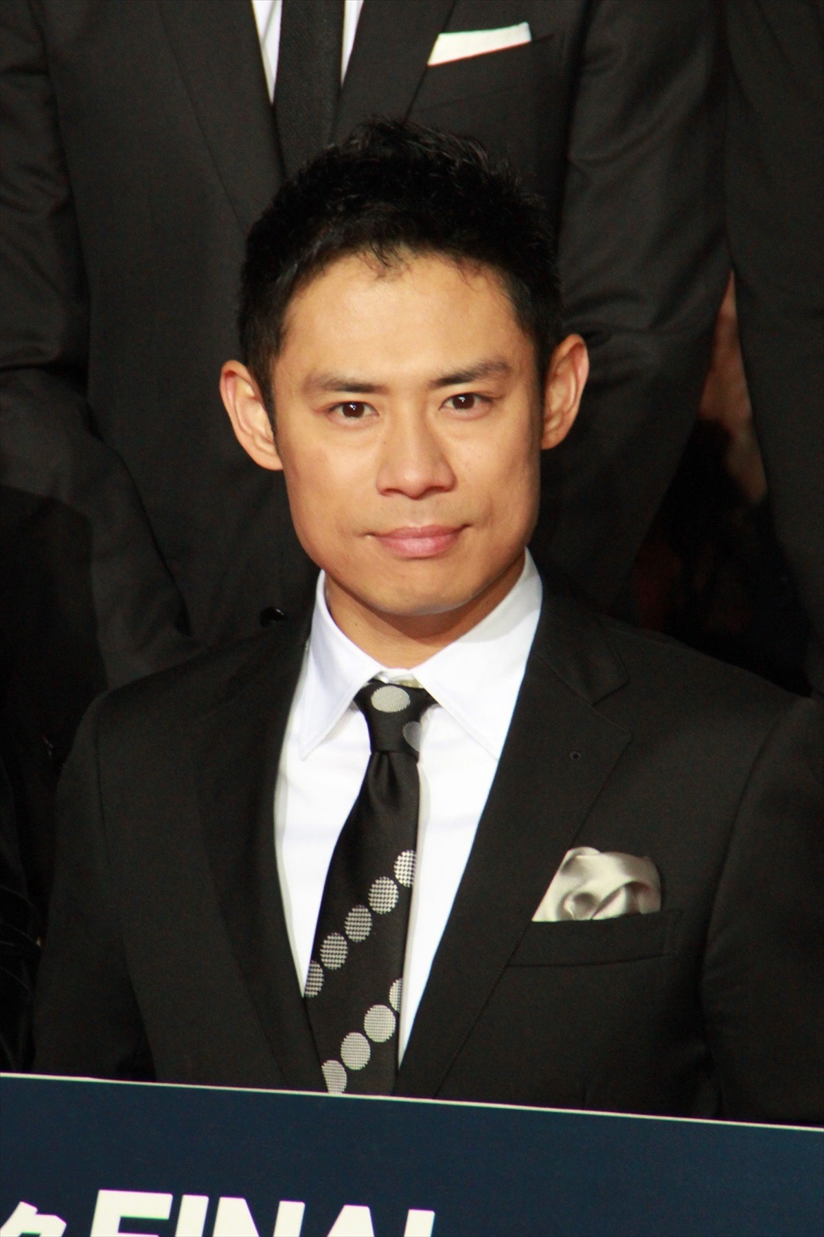 仲村トオル、伊藤淳史と桐谷美玲に「若い人は若い人同士で…」と大人の微笑み!?