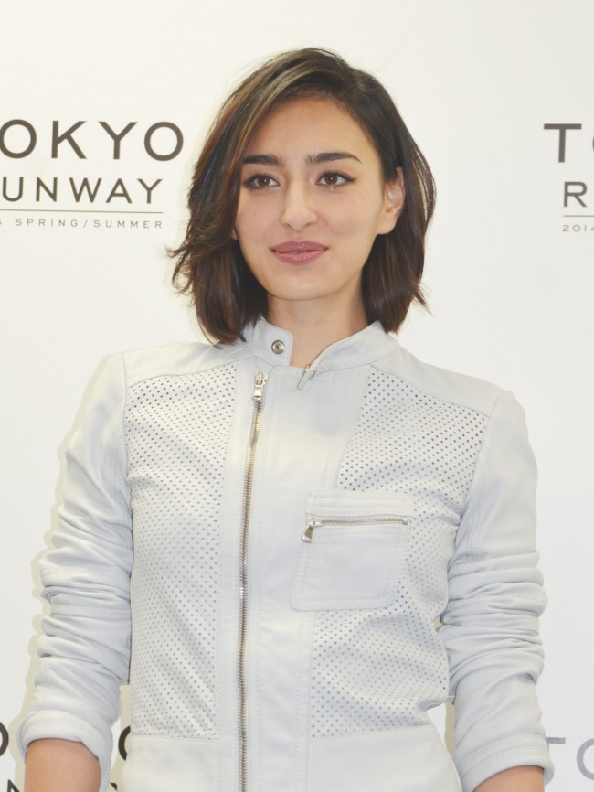 『東京ランウェイ2014春夏』に出演した長谷川潤