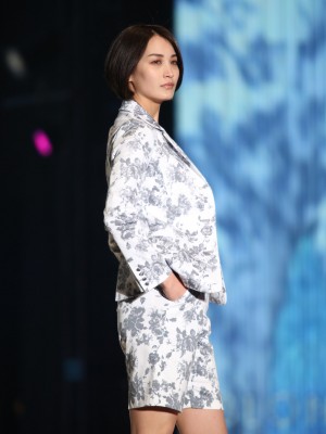 黒田エイミ、『東京ランウェイ 2014 SPRING／SUMMER』