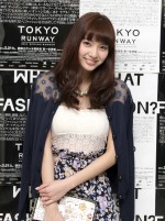 『東京ランウェイ 2014 SPRING／SUMMER』ステージ直後の新川優愛を直撃！