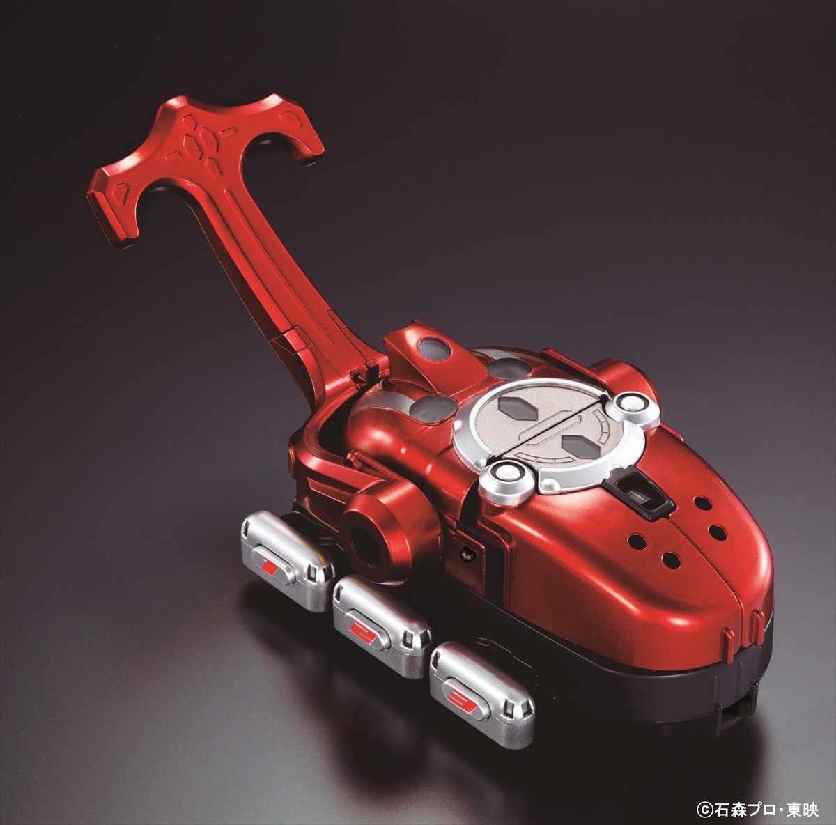 大人が装着できる仮面ライダー変身ベルト「カブトゼクター」予約受付開始！