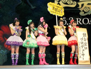 『悪夢ちゃん The 夢ovie』完成披露舞台挨拶に登場した、ももいろクローバーZ