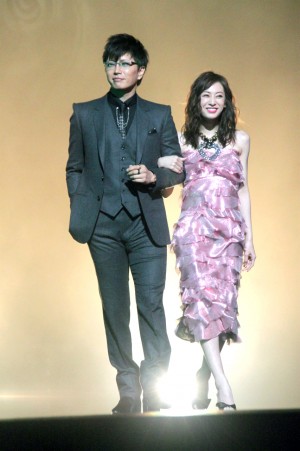 『悪夢ちゃん The 夢ovie』完成披露舞台挨拶に登場した、北川景子＆GACKT