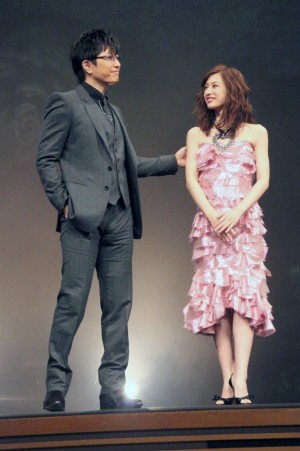 『悪夢ちゃん The 夢ovie』完成披露舞台挨拶に登場した、北川景子＆GACKT