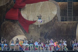 国立競技場で初の単独ライブを行ったAKB48　