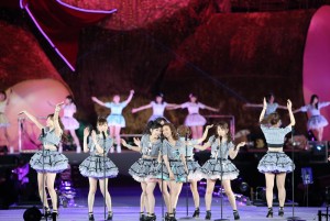 国立競技場で初の単独ライブを行ったAKB48　