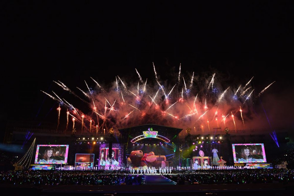 AKB48初・国立競技場ライブに7万人　大島優子「暴れるぞー！」