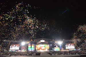 国立競技場で初の単独ライブを行ったAKB48　