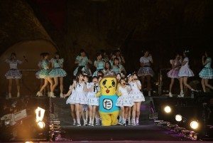 国立競技場で初の単独ライブを行ったAKB48　