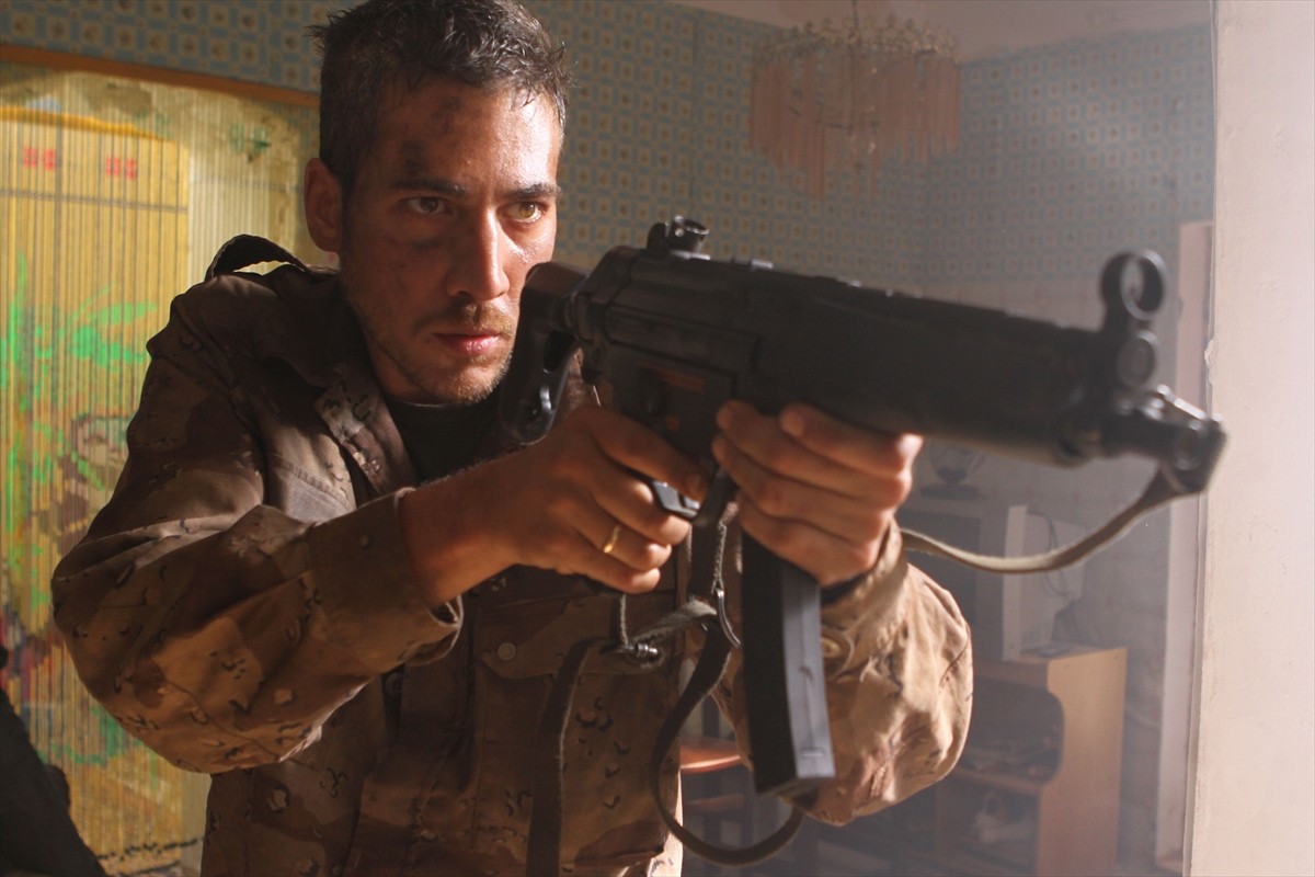 震撼のポリティカル・戦争アクション・スリラー『インベーダー・ミッション』場面写真