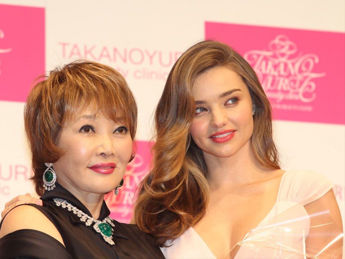 ミランダ・カー、18歳での初来日を振返り「桜の綺麗な時期に来れて嬉しい」