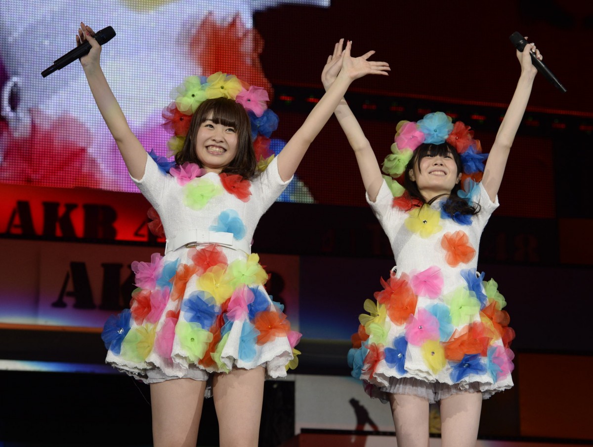 HKT48、さいたまスーパーアリーナ単独公演最速記録　移籍組の中西・谷は号泣