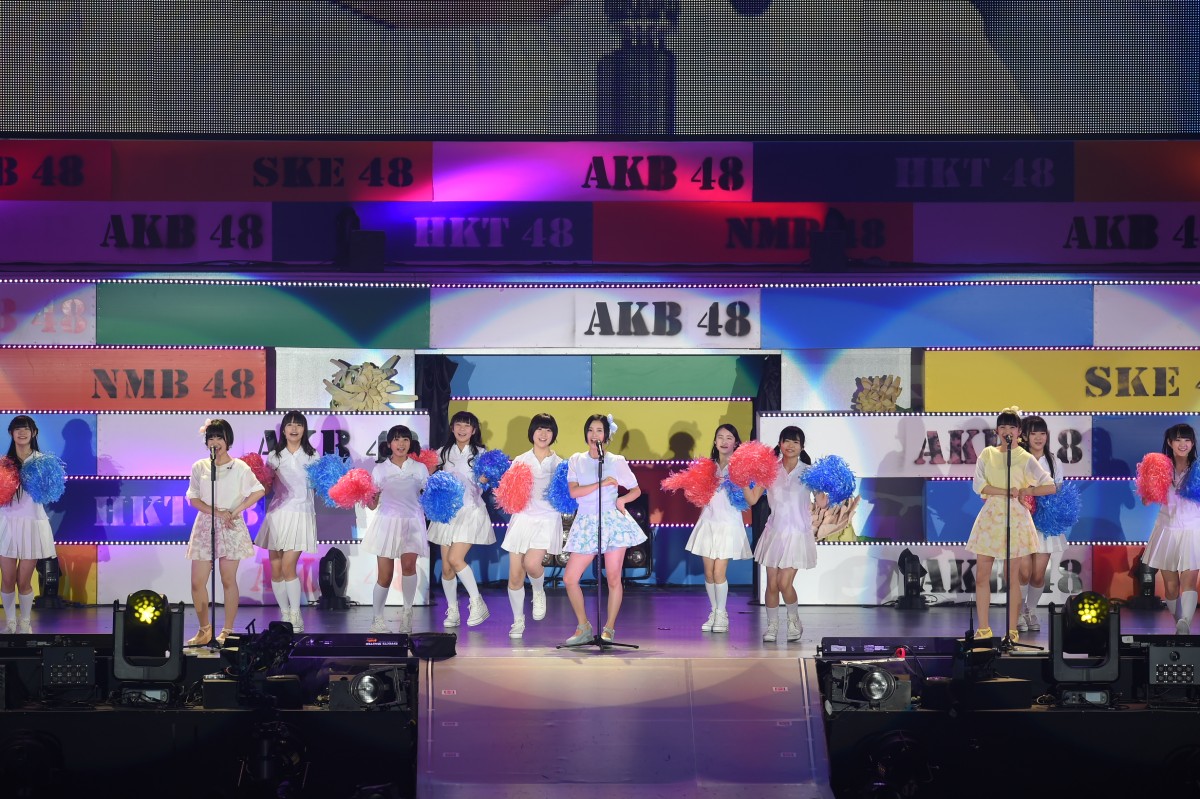 HKT48、さいたまスーパーアリーナ単独公演最速記録　移籍組の中西・谷は号泣