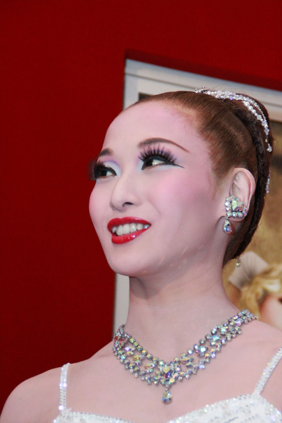 蘭寿とむ、宝塚卒業公演に「スタンスは変えずに今回も全力で」と意気込む 